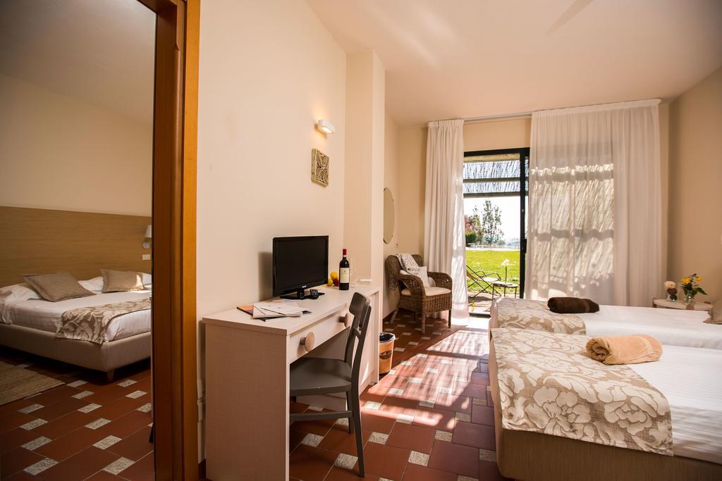 Hotel Terre Di Casole Casole d'Elsa Exterior photo
